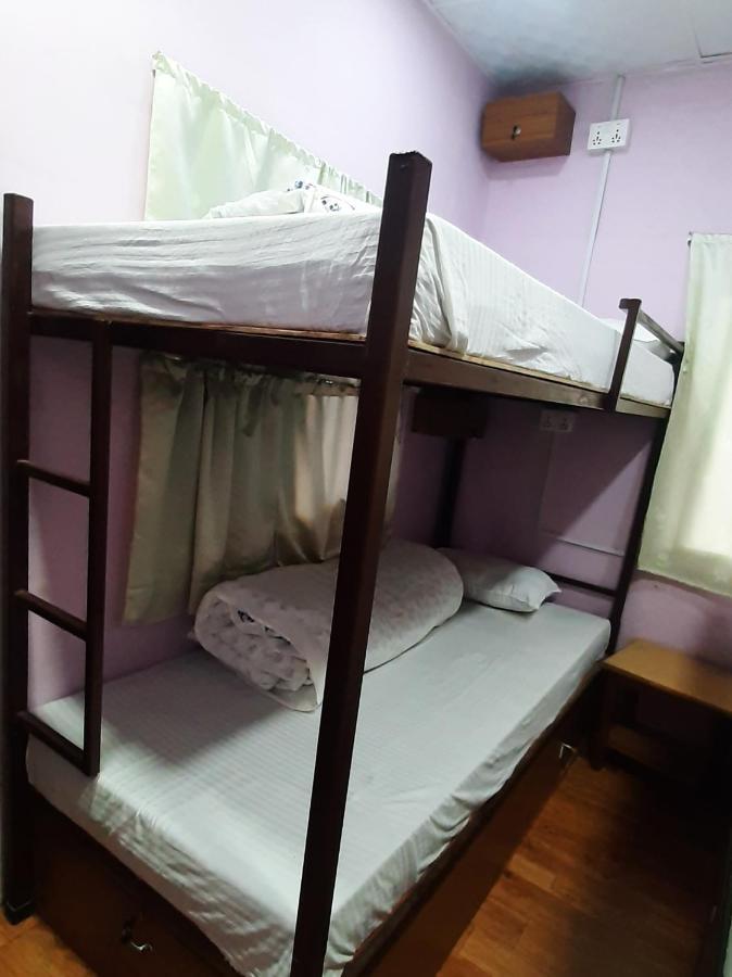 Margik Backpackers Hostel Pokhara Exterior photo