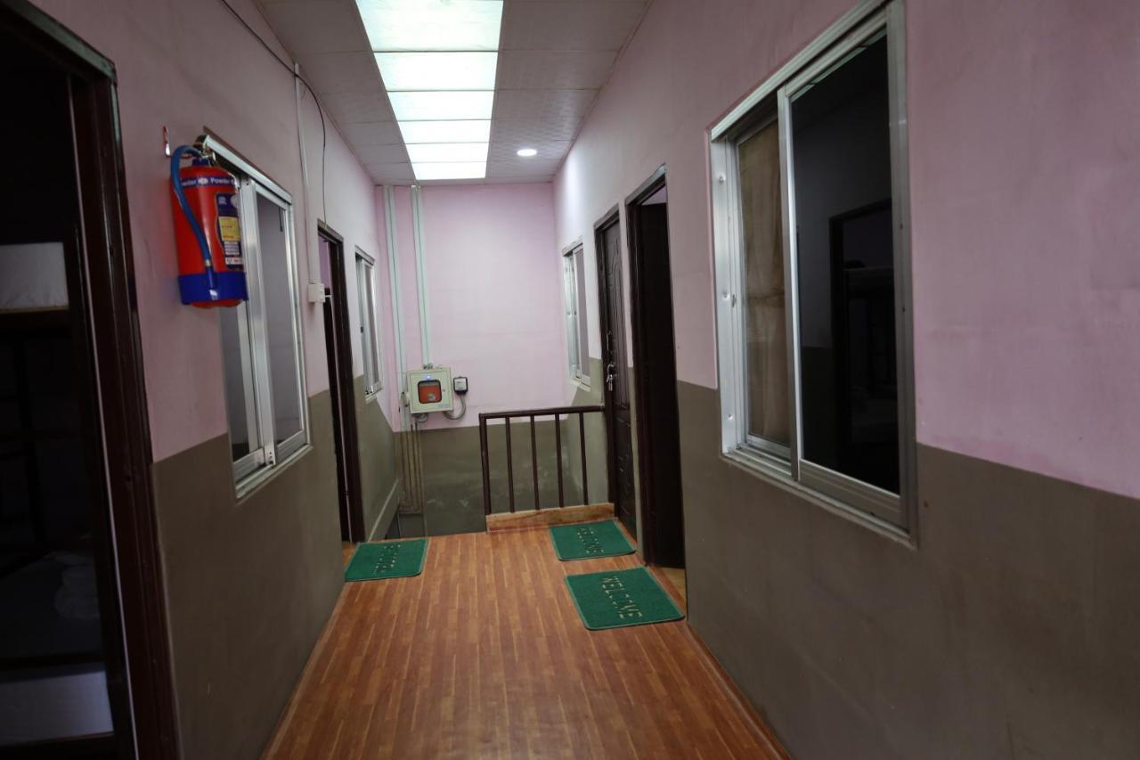 Margik Backpackers Hostel Pokhara Exterior photo